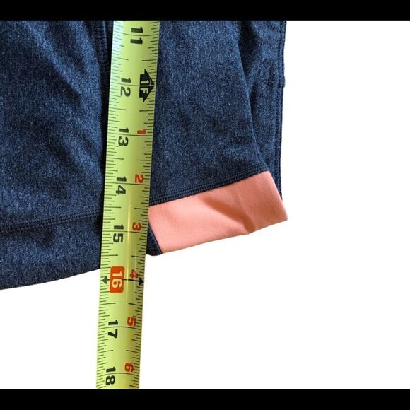 calvin Klein Capris EUC - Picture 4 of 11